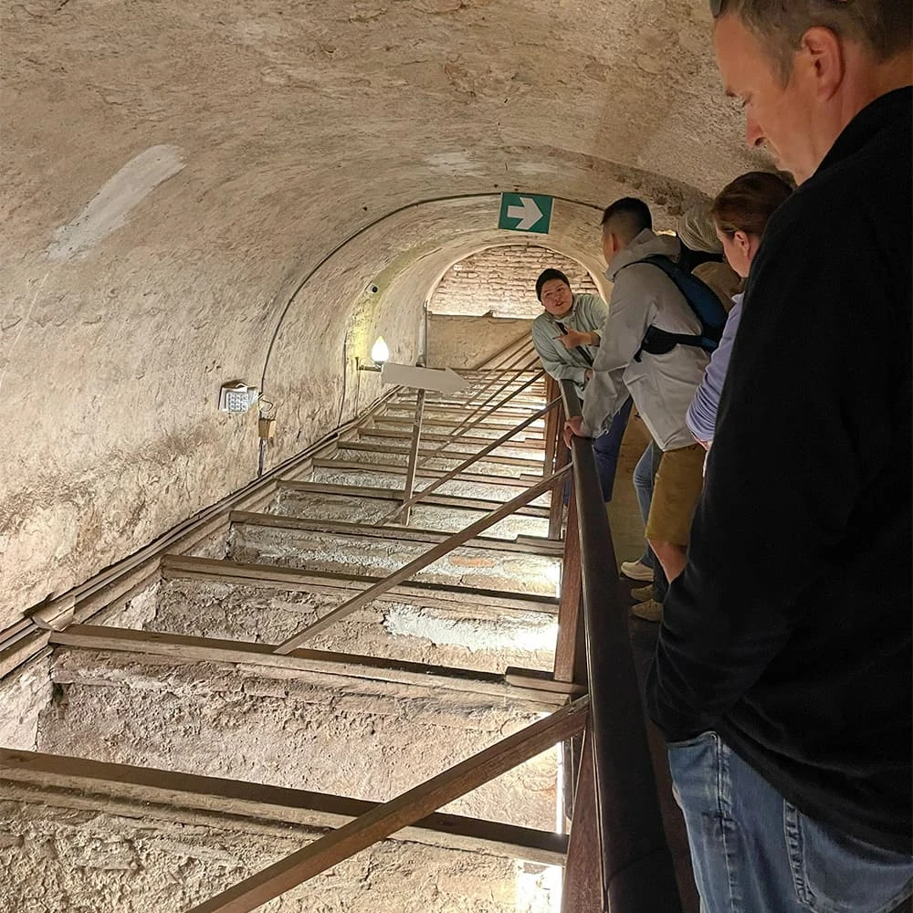 Lima in a Day: Modern & Historic City Tour with Catacombs & Lunch