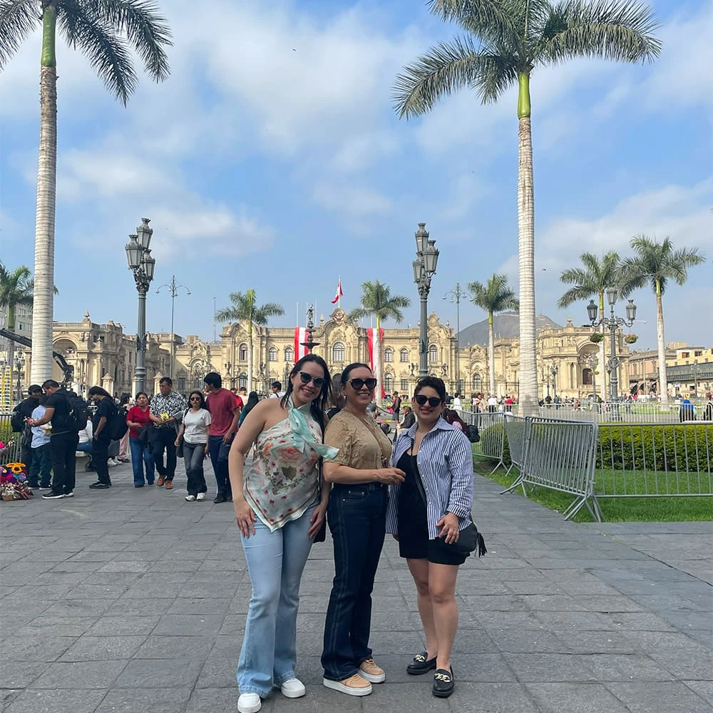 Lima in a Day: Modern & Historic City Tour with Catacombs & Lunch