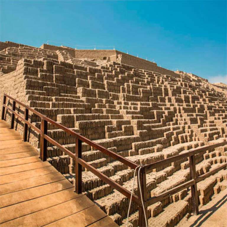 Lima City Tour, Catacombs & Huaca Pucllana Pyramid