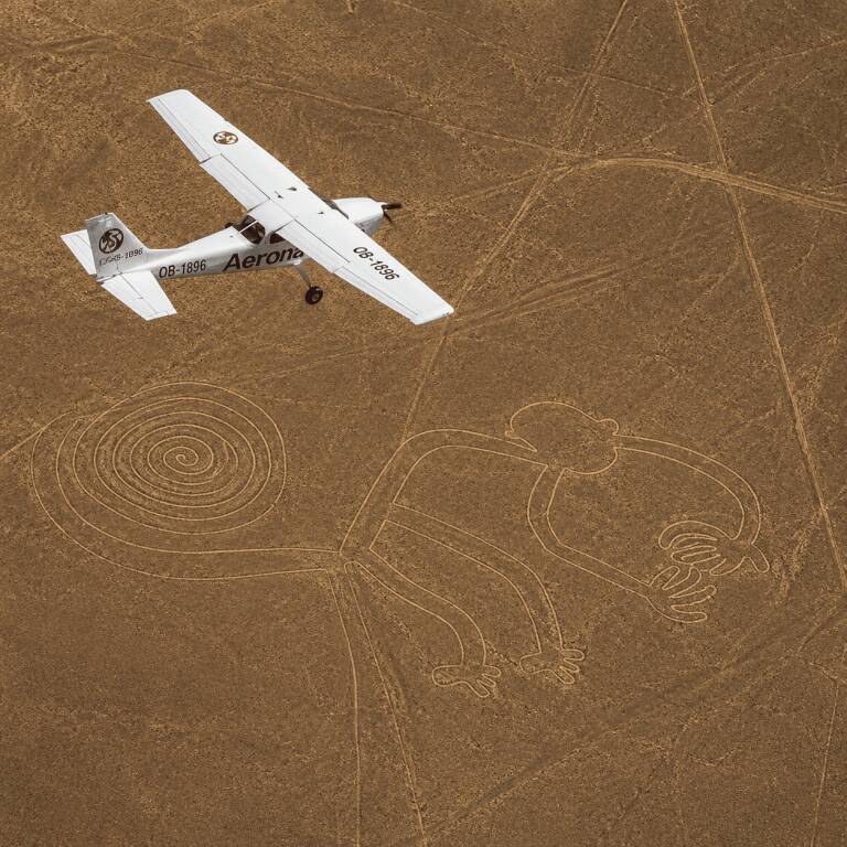 Ballestas, Huacachina & Nazca Lines – 2 Day Tour