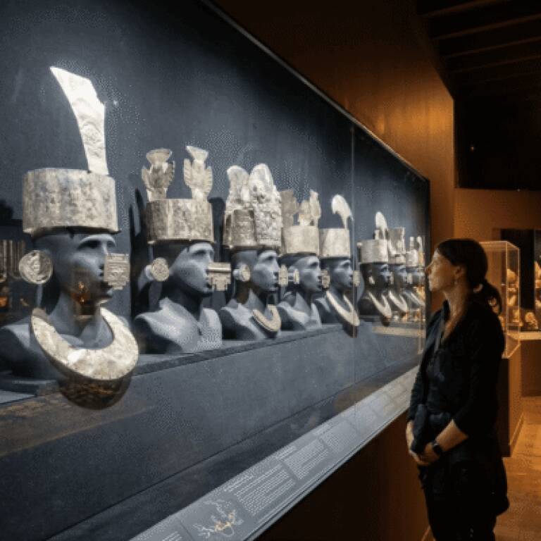 Private Larco Museum & Magic Water Circuit Tour with Dinner